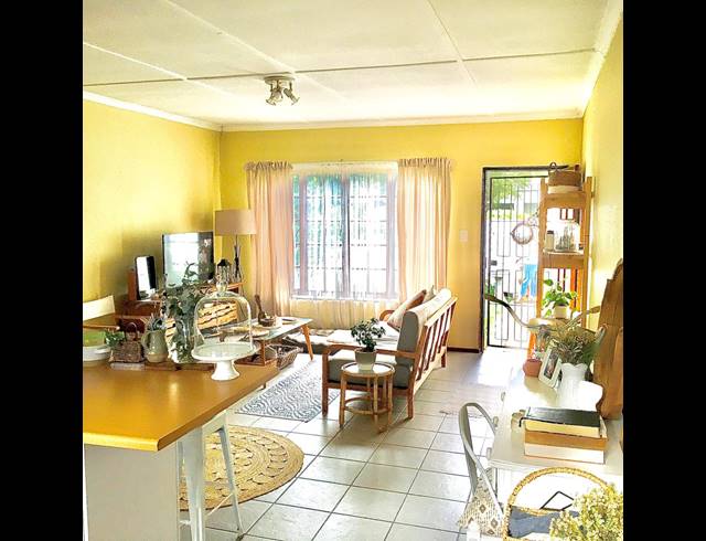 2 BEDROOM TOWNHOUSE RENTED IN BRYANSTON
